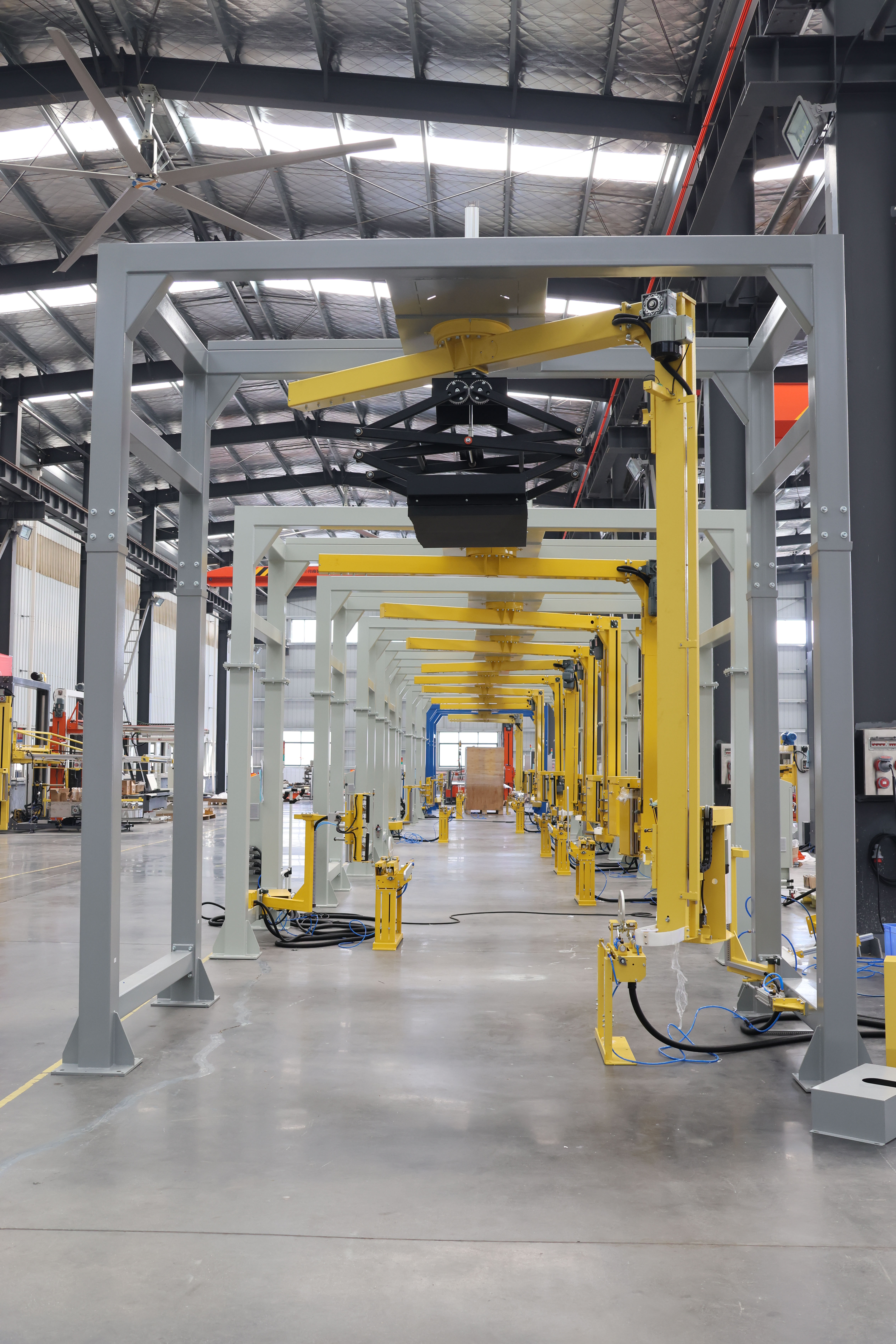 美奇斯13臺龍門式纏繞機揚帆出海(圖4)